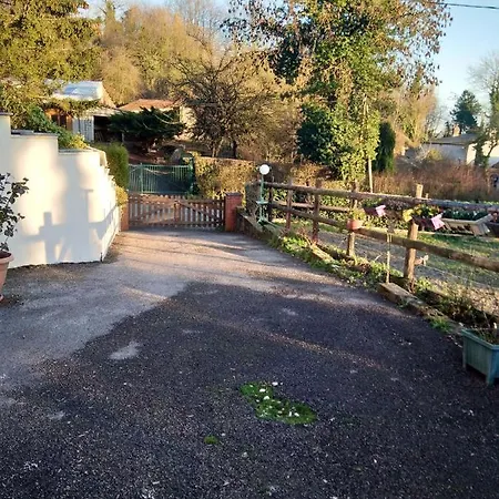 Maison De 2 Chambres Avec Jardin Clos Et Wifi A *
