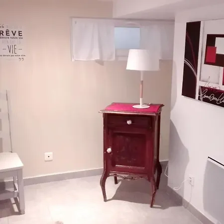 Maison De 2 Chambres Avec Jardin Clos Et Wifi A *